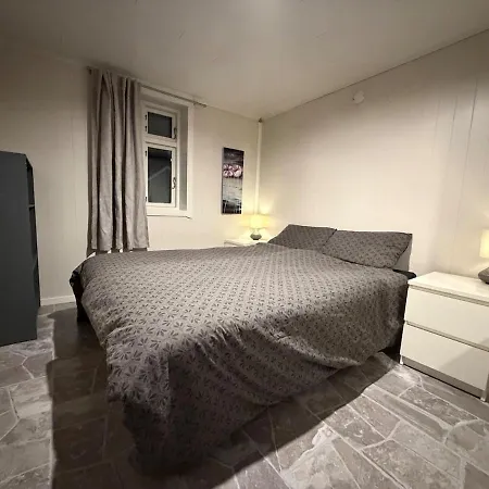 Apparent With 2 Bedrooms For Rent *