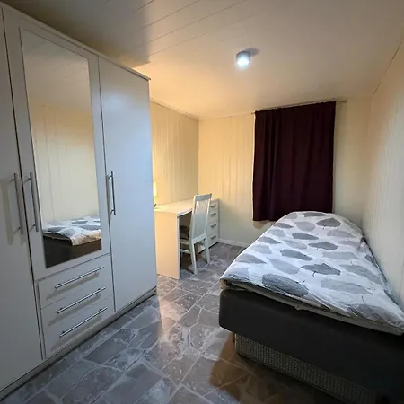 Apartment Apparent With 2 Bedrooms For Rent